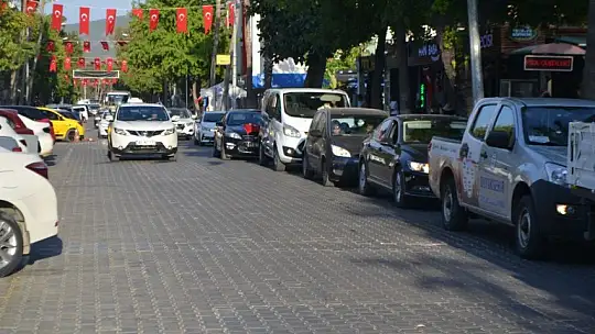 30 Ağustos Zafer Konvoyuna Coşkulu Katılım