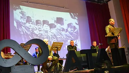 Türküleri Atatürk için Söylediler