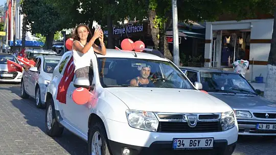30 Ağustos Zafer Konvoyuna Coşkulu Katılım