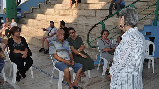 Fethiye'de İlk Sergisini Kızıyla Açtı