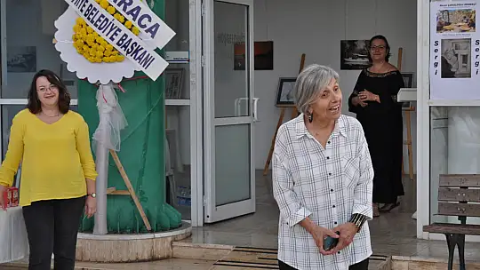 Fethiye'de İlk Sergisini Kızıyla Açtı