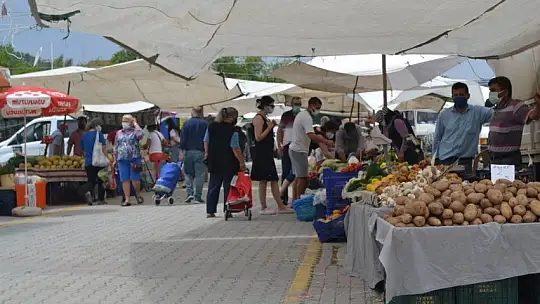 Fethiye halkı semt pazarlarına akın etti