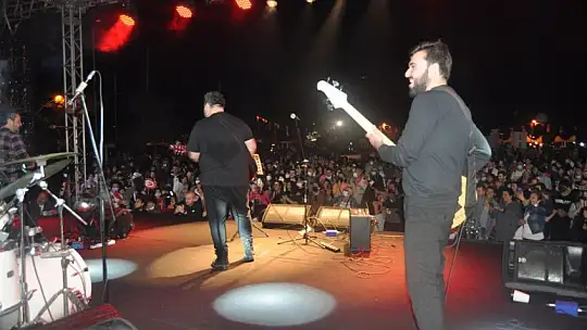 Vatandaşlar Cumhuriyet Konseri ile Coştu