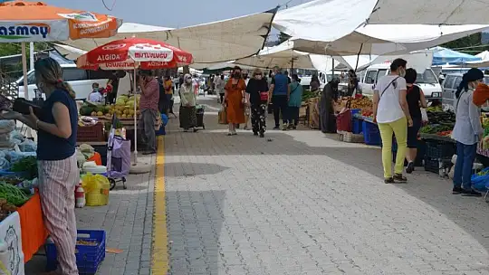 Fethiye halkı semt pazarlarına akın etti