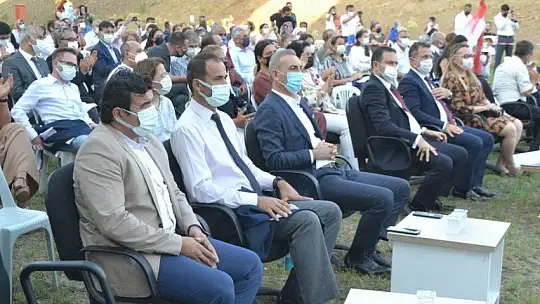 Öğrencilerin mezuniyet heyecanı