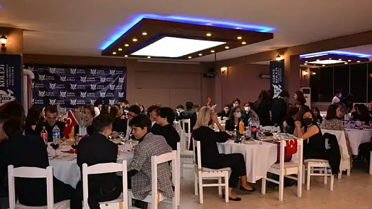 Girne Kolejinden Cumhuriyet balosu