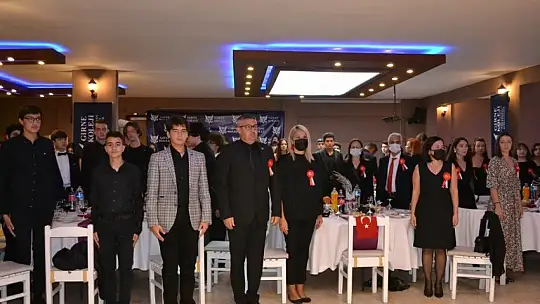 Girne Kolejinden Cumhuriyet balosu