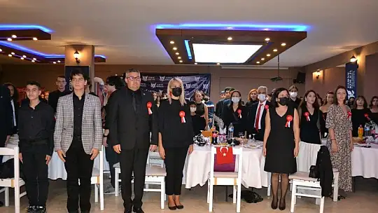 Girne Kolejinden Cumhuriyet balosu