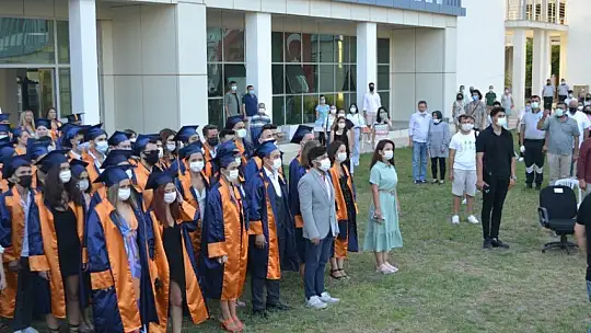 Öğrencilerin mezuniyet heyecanı