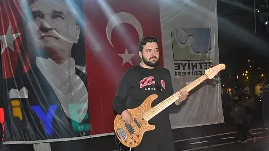 Vatandaşlar Cumhuriyet Konseri ile Coştu