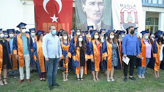 Öğrencilerin mezuniyet heyecanı