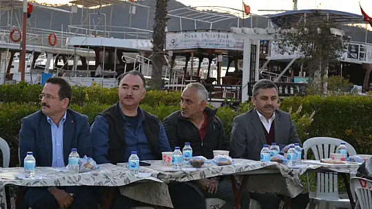 GAZİLER VE ŞEHİT AİLELERİ DERNEĞİ'NDEN İFTAR YEMEĞİ