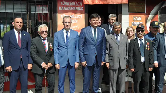 Gaziler Derneği'ne anlamlı ziyaret