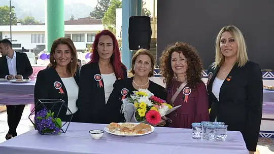 Türk kadınlar Birliği 50. Yılını kutladı