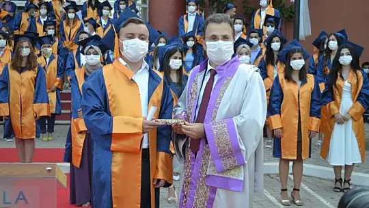 Fethiye Sağlık Bilimleri Fakültesi 2020-2021 Mezunlarını Verdi