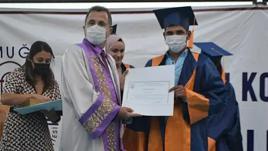 Öğrencilerin mezuniyet heyecanı