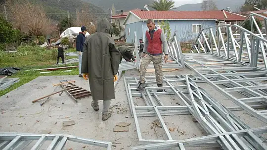 Hortum İnlice'de zarara yol açtı 