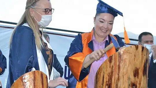 Öğrencilerin mezuniyet heyecanı