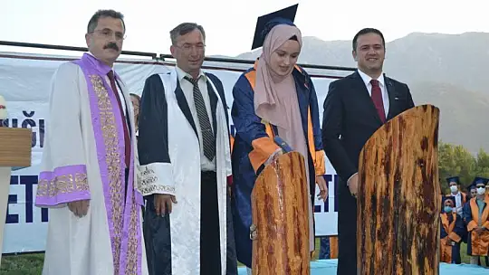 Öğrencilerin mezuniyet heyecanı