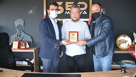 Köktener'e teşekkür plaketi