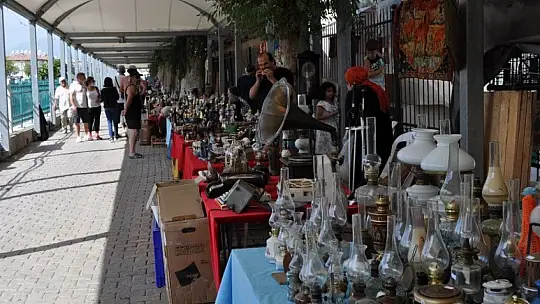 Fethiye Antika Pazarı antika severleri buluşturuyor