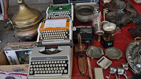 Fethiye Antika Pazarı antika severleri buluşturuyor