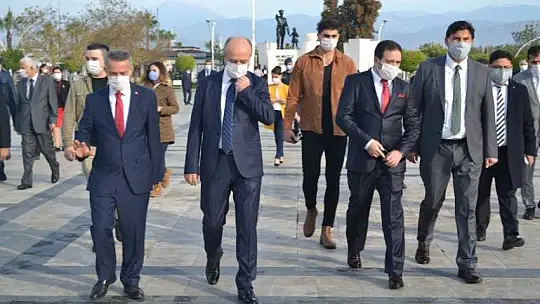 Kovid-19 önlemleri altında Öğretmenler Günü