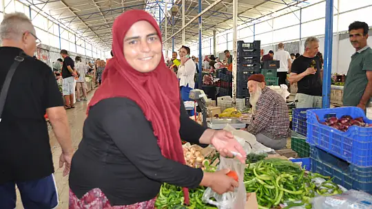 Pazarda Ne Alan Memnun Ne Satan!