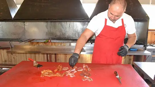 'Kırmızı beyaz et restaurant' misafirlerini bekliyor