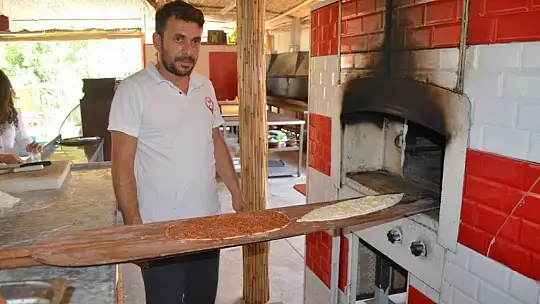 'Kırmızı beyaz et restaurant' misafirlerini bekliyor