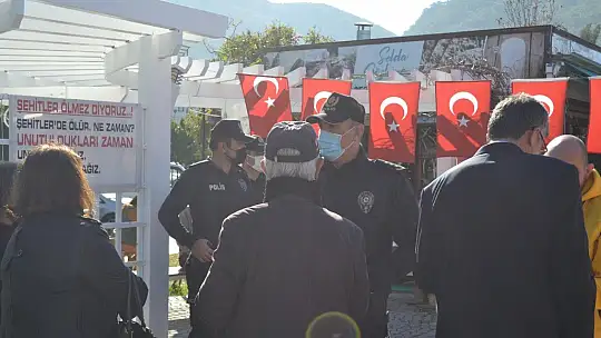 Şehitler İçin Lokma Döktürdüler