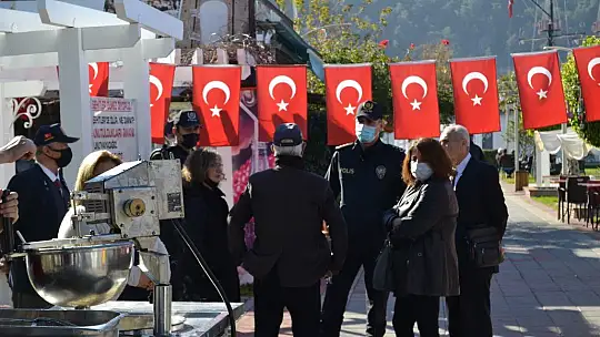 Şehitler İçin Lokma Döktürdüler