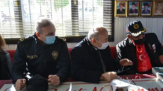 Şehitler İçin Lokma Döktürdüler