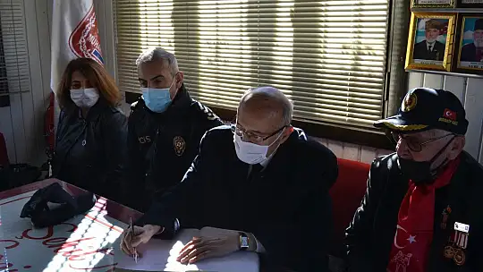 Şehitler İçin Lokma Döktürdüler