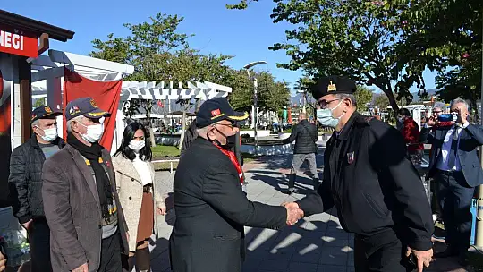Şehitler İçin Lokma Döktürdüler