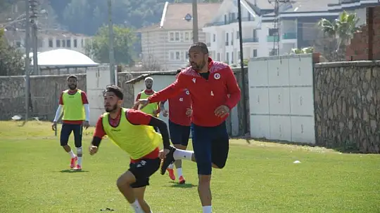 Fethiyespor'u kaptanlar çalıştırdı 