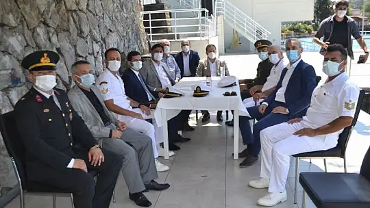 Protokol Üyelerinden Kolluk Kuvvetleri İle Huzurevine Bayramlaşma Ziyareti