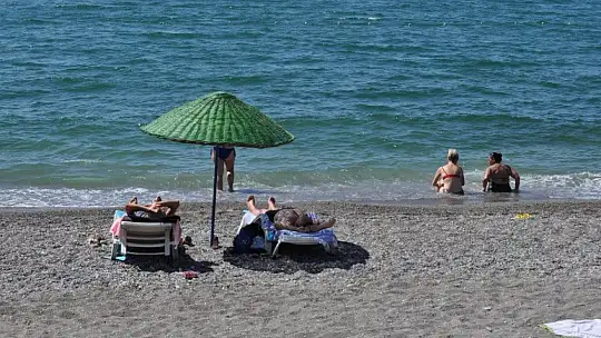 Başkan Ay, 'Kasım ayının sonuna kadar İngiliz turistleri görebiliriz'