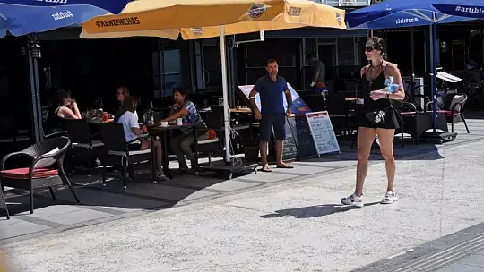 Başkan Ay, 'Kasım ayının sonuna kadar İngiliz turistleri görebiliriz'