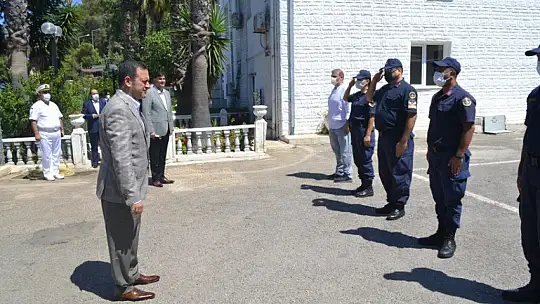 Protokol Üyelerinden Kolluk Kuvvetleri İle Huzurevine Bayramlaşma Ziyareti