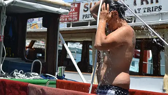 Termometreler 40 Dereceyi Gösterdi