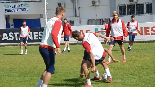 Fethiyespor'u kaptanlar çalıştırdı 