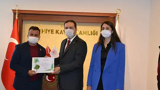 Muhtarlara sertifikaları verildi