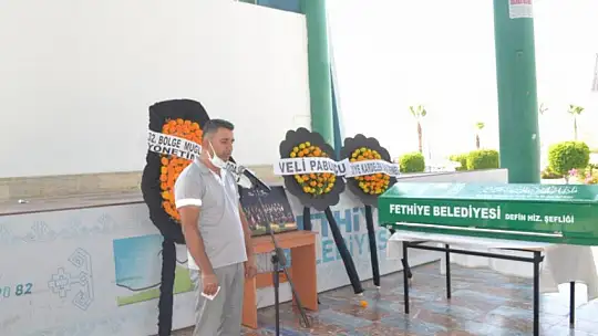 Koro Şefi, Eczacı Akan dualarla son yolculuğuna uğurladı