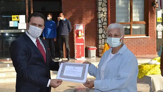 Öğretmenler Günü düzenlenen programla kutlandı