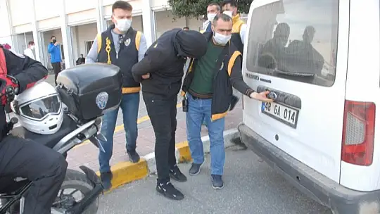 Dövüldükten sonra hastane önüne bırakılan kişinin ölümüyle ilgili 5 kişi adliyeye sevk edildi