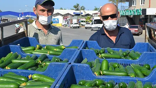 Çiftçi Özer Çakal, 'Çiftçinin emekleri ile bu kadar oynamasınlar'