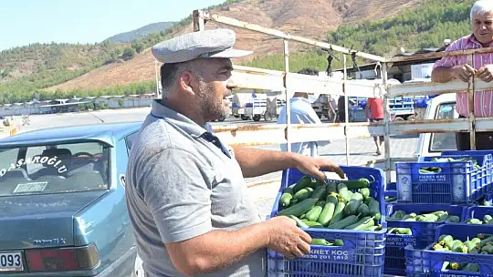 Çiftçi Özer Çakal, 'Çiftçinin emekleri ile bu kadar oynamasınlar'