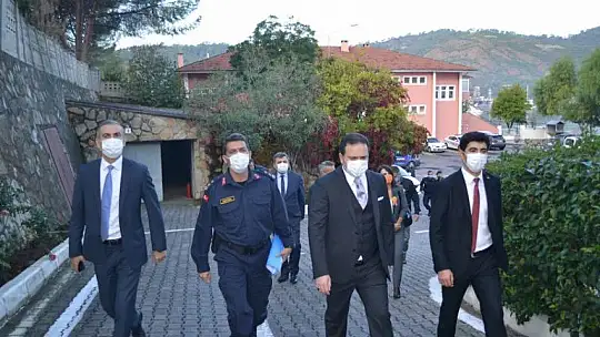 Kaymakam Fırat'tan stant ziyareti