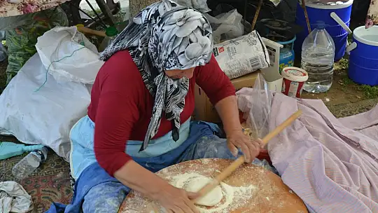 Beşkaza Meydanı'nda Ki Stantlar İlgi Çekiyor